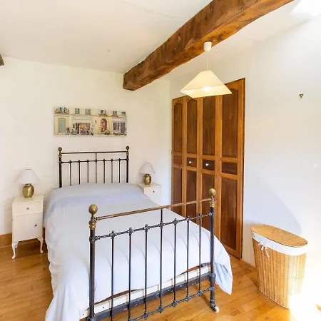 Blissful Mansion In La L Mance With Swimming Pool Sauveterre-la-Lémance